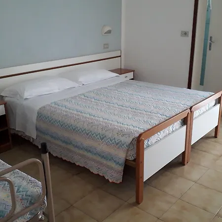 Hotel Lora