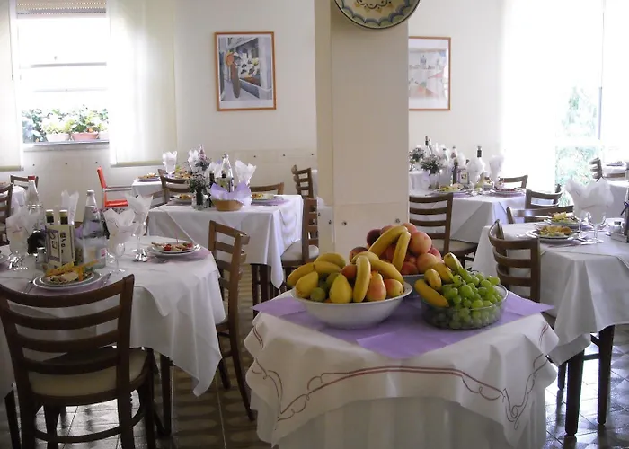 Hotel Lora