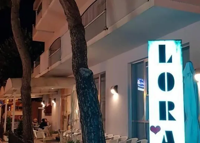 Hotel Lora 2*