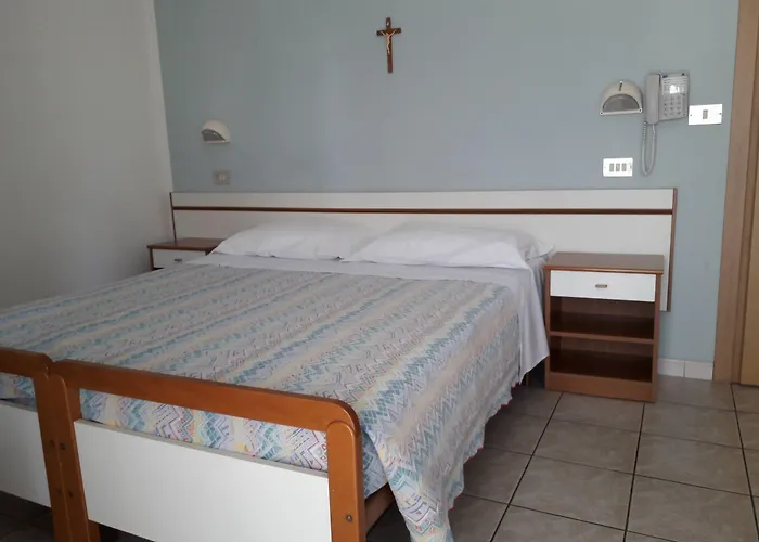 Lora Hotel