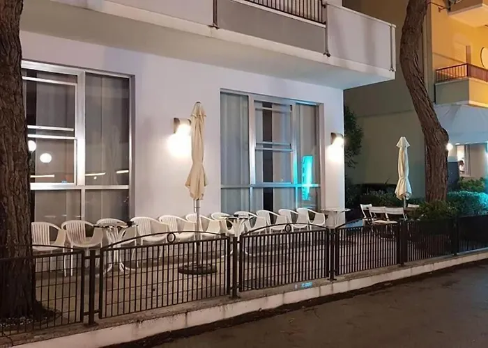 Hotel Lora