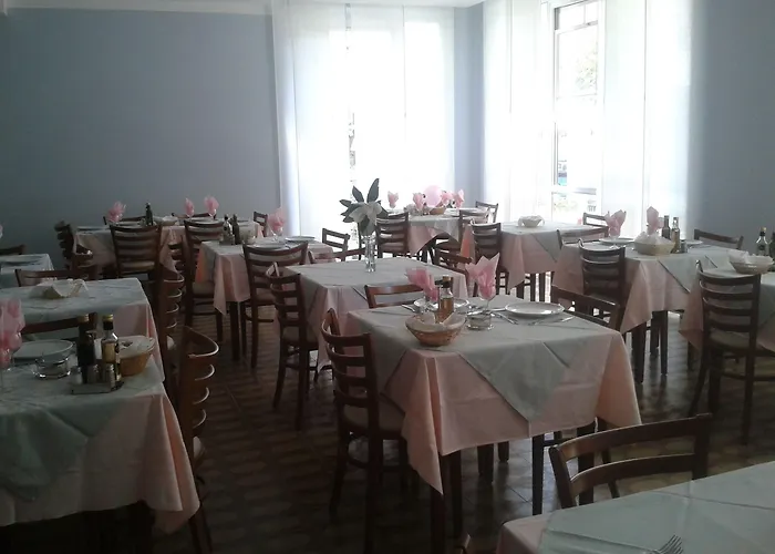 Lora Ξενοδοχείο 2*